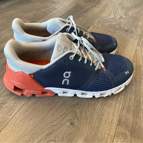 On Running On Cloud Flyer Size 10 - Picture 10 of 11